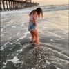 Bella Quinn - @bellaquinn2006 - Poshmark